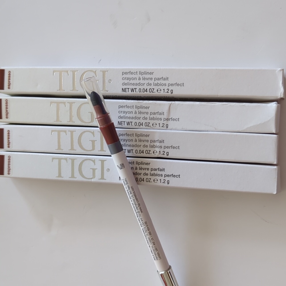 TIGI Perfect Lipliner Smooth Glide for A Perfectly Lined Lip 2 Colors